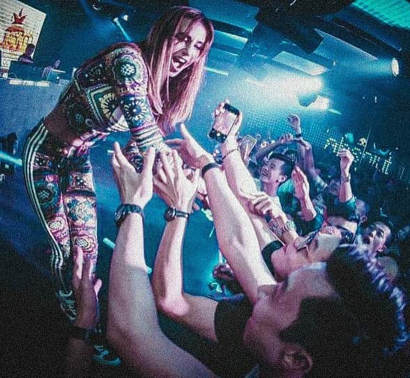 JUICY Mさんのインスタグラム写真 - (JUICY MInstagram)「type.. ”i want to party ”  in your language 🙌❤️」2月16日 18時49分 - djjuicym