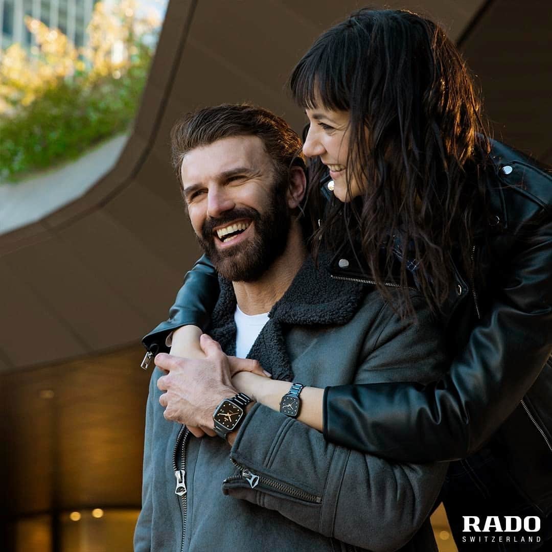 ラドーのインスタグラム：「Finding your perfect match is definitely worth smiling about. #RadoTrueSquare #Feelit」