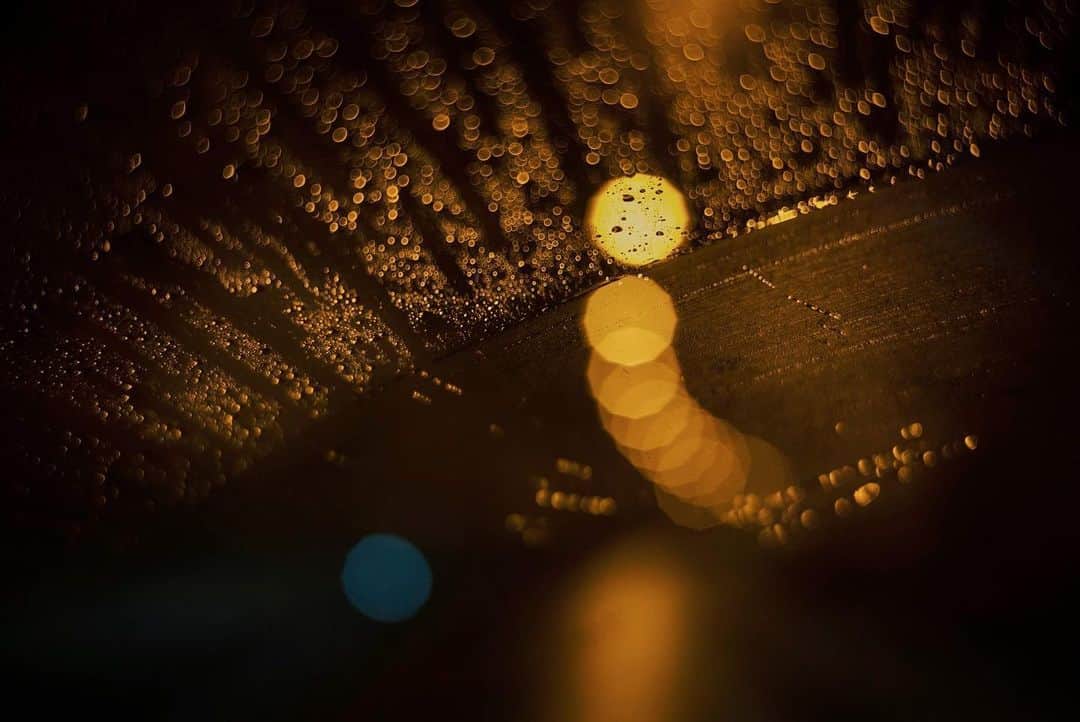 大杉隼平のインスタグラム：「長いトンネルを抜けたらそこに待っている。  #写真 #photo #photography #トンネル #空 #sky #leica #ライカ #shumpeiohsugi #大杉隼平」