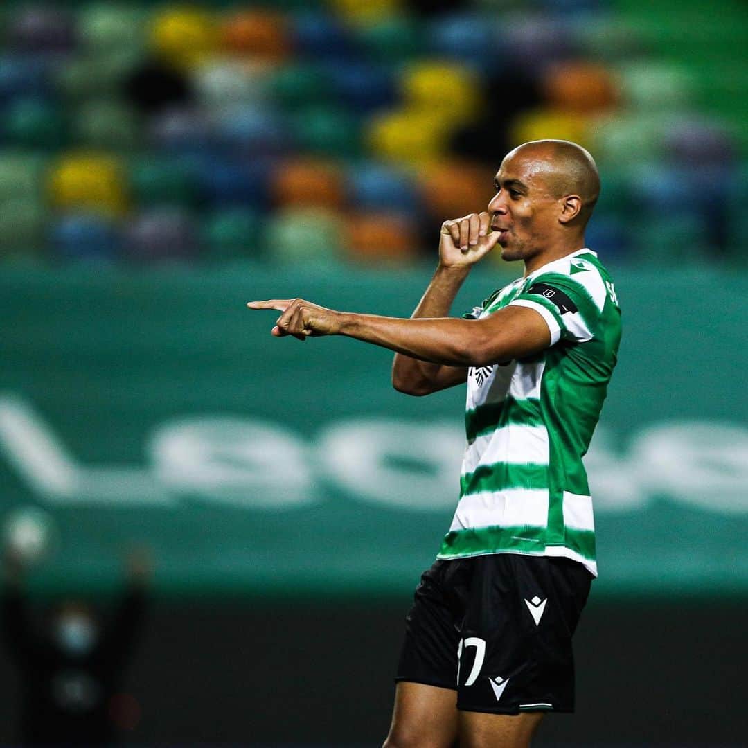ジョアン・マリオのインスタグラム：「Mais uma grande vitória na nossa caminhada! Para ti meu amor! #babyOli 💚💚 @sportingclubedeportugal」