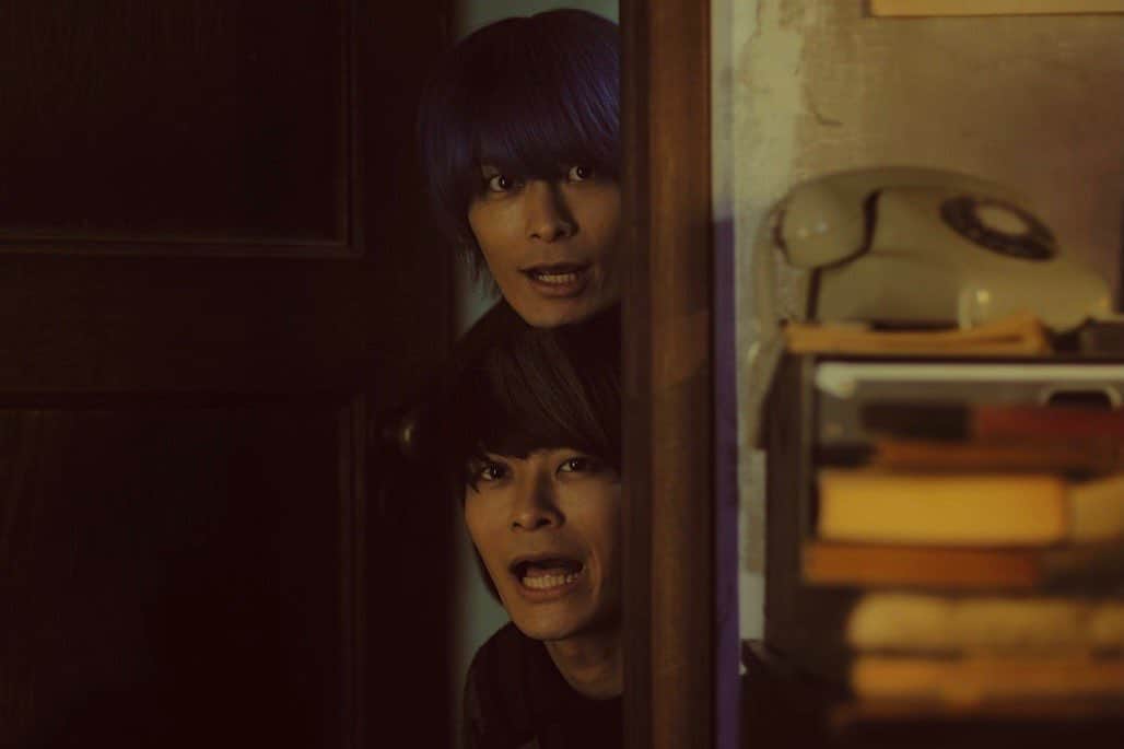 Lyo Matsuzakiのインスタグラム：「2/17 24:00〜 「Nightmare」Official Music Video Out  観てねー😈👿  #sevenbilliondots #セブド #双子 #twins」