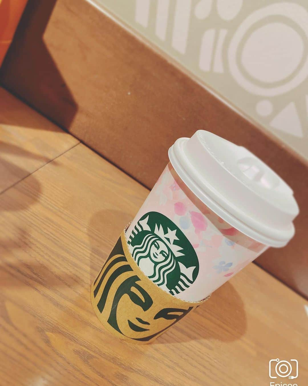 MIUさんのインスタグラム写真 - (MIUInstagram)「スタバきたなう♥  #スタバ #starbucks #ストロベリーピンクムースホワイトモカ」2月16日 19時31分 - miu_sakurai_official