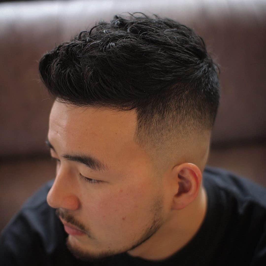 DRESSKINさんのインスタグラム写真 - (DRESSKINInstagram)「@mr.brothers_cutclub HARAJUKU 2ndの店長 @saito_o1w6 さんのスタイル💇‍♂️💈 . Repost from @saito_o1w6 . 【Feather Up】  Product by @brosh.jp "Clay" _ MR.BROTHERS CUT CULB harajuku 2nd @mr.brothers_cutclub 東京都渋谷区神宮前6-14-11 03-6452-6242 ••• #mrbrotherscutclub #mrbrothers #dresskin #skinfade #barberstyles #ミスターブラザーズ #ミスターブラザーズカットクラブ #バーバースタイル #スキンフェード #フェードカット #メンズヘアースタイル #ブロッシュ #ブロッシュポマード #ポマードスタイル #ポマード #ドレスキン #男の身嗜み #コスメ通販 #男の髪型 #バーバーショップ #メンズパーマヘア #スキンフェードカット #メンズスパイラルパーマ #ツイストパーマメンズ #アメリカンバーバー」2月16日 19時39分 - dresskin_official