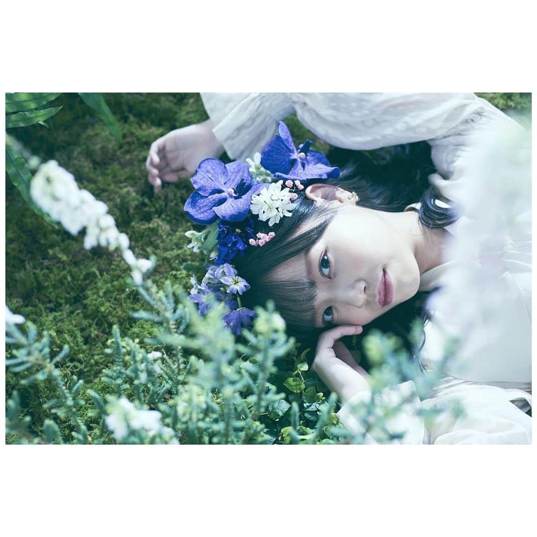 のインスタグラム：「#独り言で語るくらいなら﻿ ﻿ .*･ﾟ　.ﾟ･*.フラゲ日です.*･ﾟ　.ﾟ･*.﻿ ﻿ オフショットをどうぞ🌿﻿ ﻿ ﻿ #STU48﻿ #写真」