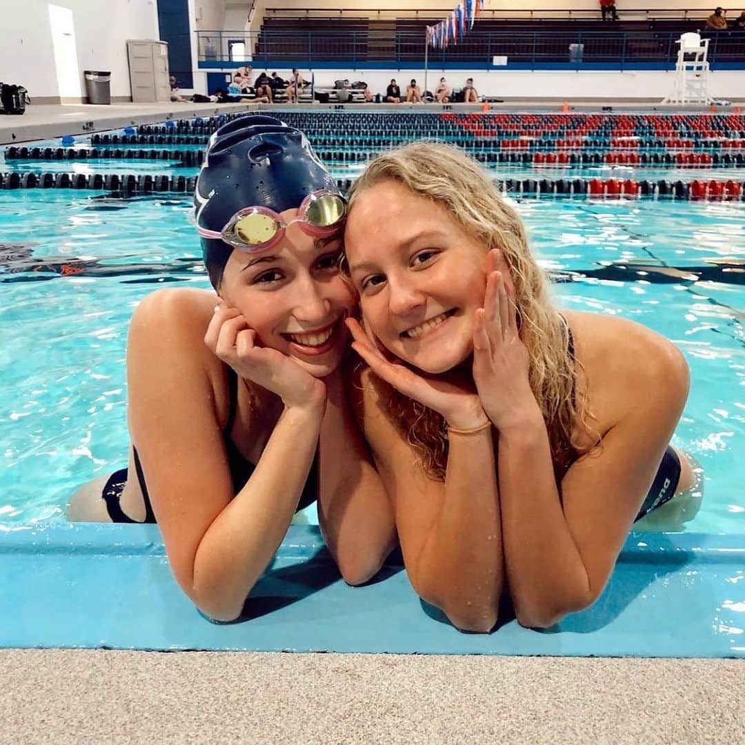 arenausaさんのインスタグラム写真 - (arenausaInstagram)「Swim sisters 👯‍♀️ 📸: @reese.true #arenateamtuesday」2月17日 1時12分 - arenausa