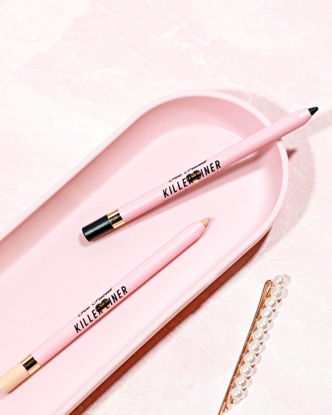 Too Facedのインスタグラム：「One Killer Formula 😍 Experience total control with this ultra-creamy formula that locks down for 36 Killer Hours!! #toofaced」