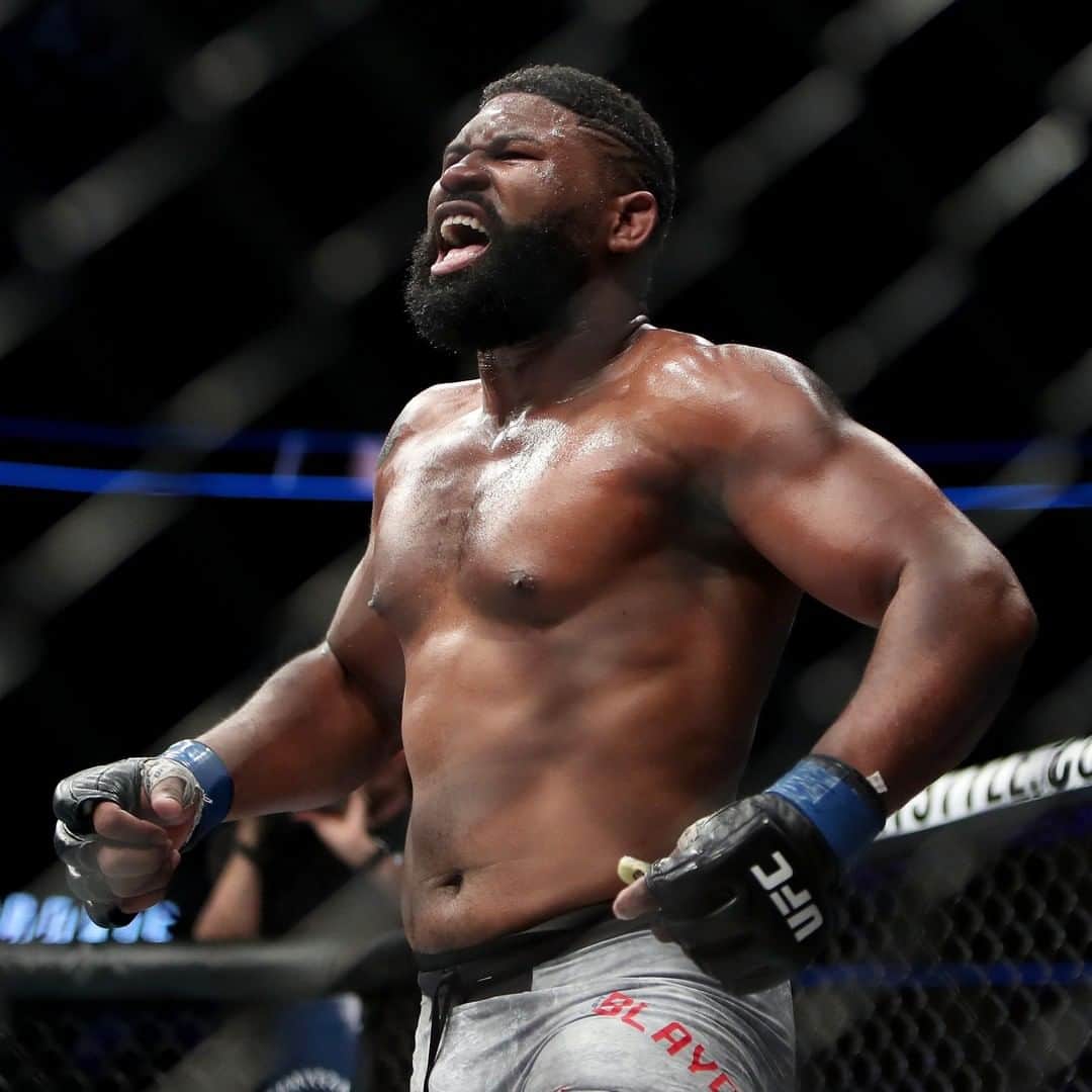 UFCさんのインスタグラム写真 - (UFCInstagram)「Heavyweight monster 🗣 With a win on Saturday, where would @RazorBlaydes265 sit in the title picture? #UFCVegas19」2月17日 1時09分 - ufc
