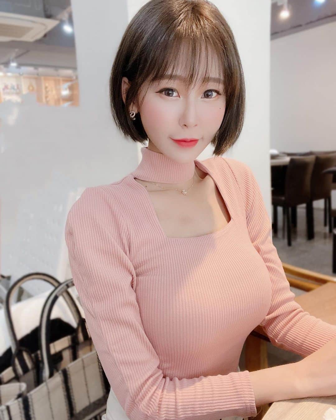 小雪（Winnie）さんのインスタグラム写真 - (小雪（Winnie）Instagram)「好天氣好心情☺️  在嗎？你在嗎？ 你一直在嗎？  年假最後一天，你們有出去玩嗎 #收心#準備開工」2月16日 19時43分 - siawase726
