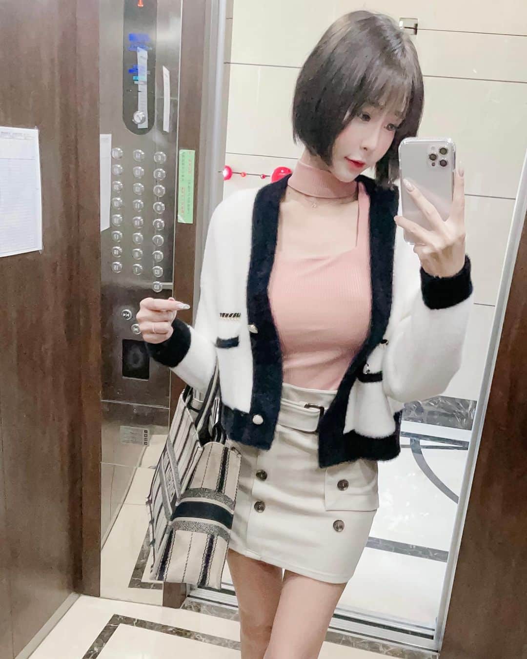 小雪（Winnie）さんのインスタグラム写真 - (小雪（Winnie）Instagram)「好天氣好心情☺️  在嗎？你在嗎？ 你一直在嗎？  年假最後一天，你們有出去玩嗎 #收心#準備開工」2月16日 19時43分 - siawase726