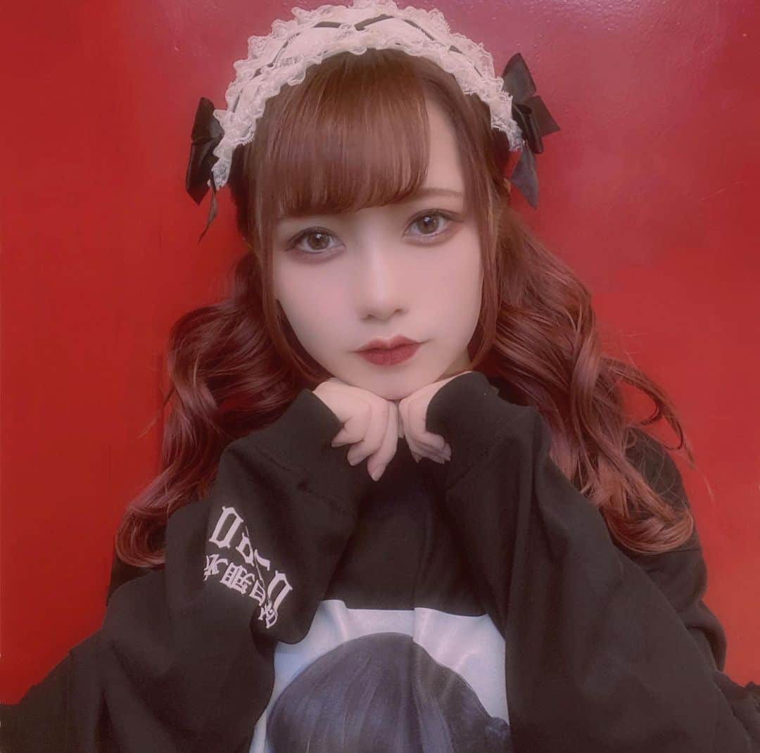 乃苺みくるのインスタグラム：「・ 🥀🖤」