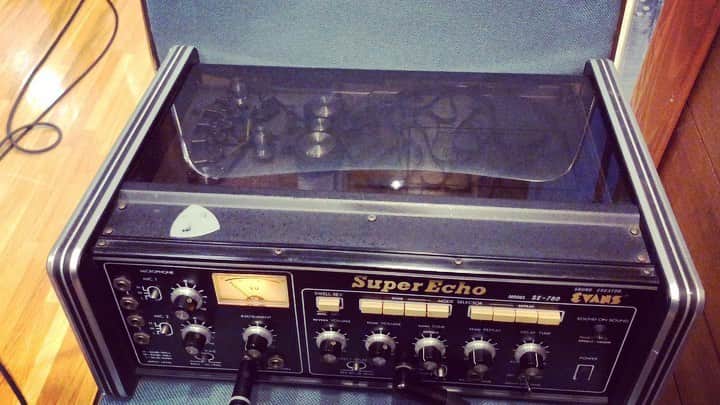 神田雄一朗のインスタグラム：「EVANS Super Echo. #エコー機能は使いません #通すと音がジューシーになりました」