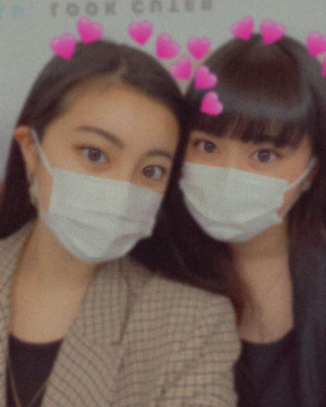 星ゆりかのインスタグラム：「今日は小さい時からの幼なじみと久しぶりにランチしました😌💗  ほんとに何年振り！？ってぐらいすごく久しぶりなのに昔と変わらず楽しい😭!!  見た目とか好きな物何もかも真逆なのに久しぶりでこんなに楽しいって何事🥺またすぐ会おうね🥰🥰」