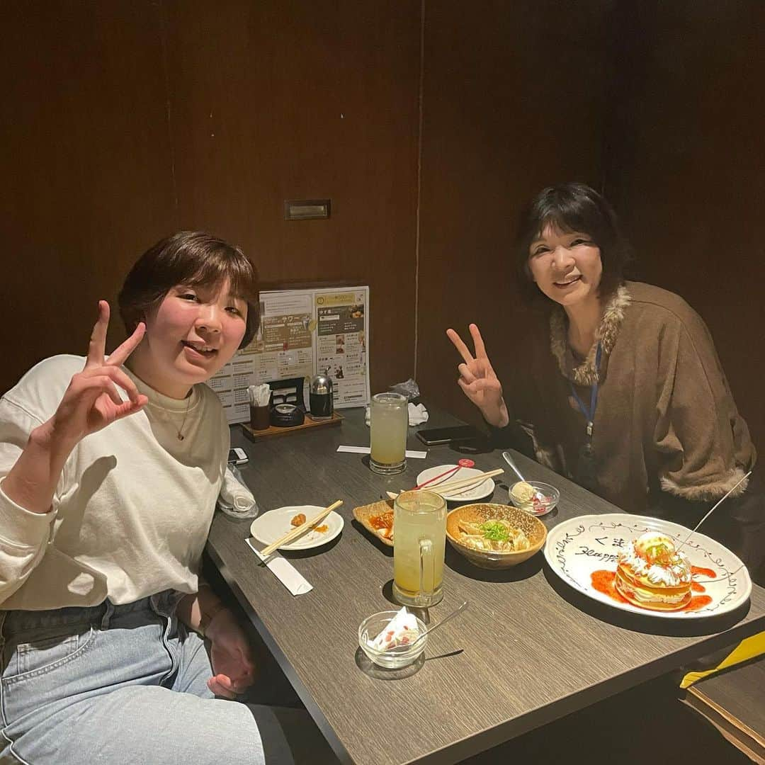 ゆずの小町京橋店さんのインスタグラム写真 - (ゆずの小町京橋店Instagram)「. 本日も#サプライズ のお手伝いさせていただきました☺️✨ お誕生日おめでとうございます🎉🎉 1000円で花火付きパンケーキタワーご用意します！ メッセージも添えれるのでぜひぜひ🥳❤︎ ご予約お待ちしてます😳💭  #海鮮 #鮮魚 #ゆず #柚 #ユズ #お肉 #おにく #肉 #魚 #さかな #創作和食 #個室居酒屋 #食テロ #飯テロ #美味しい #京橋ディナー #居酒屋 #居酒屋巡り #居酒屋グルメ #居酒屋好き #居酒屋好きな人と繋がりたい #飲み放題 #osaka #大阪 #京橋 #京橋グルメ #京橋居酒屋 #京橋飲み #ゆずの小町」2月16日 20時07分 - yuzunokomachikyobashi