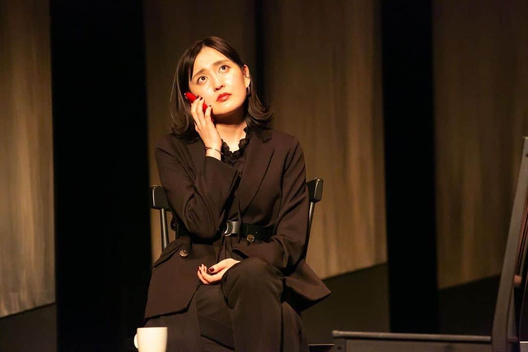 岩井七世のインスタグラム：「『PINKの川でぬるい息』  公式オンラインストアにて 公演DVD予約＆配信映像が購入できます🏠  配信版は2/21まで🎥 3カメで撮影されてます  DVD版と違う回になっているので、劇場で観られなかった方も、もっと観たい方も色んな角度でお楽しみください◎  🎟🐈‍⬛💞🧠🦩🌷💗 #キ上PINK」