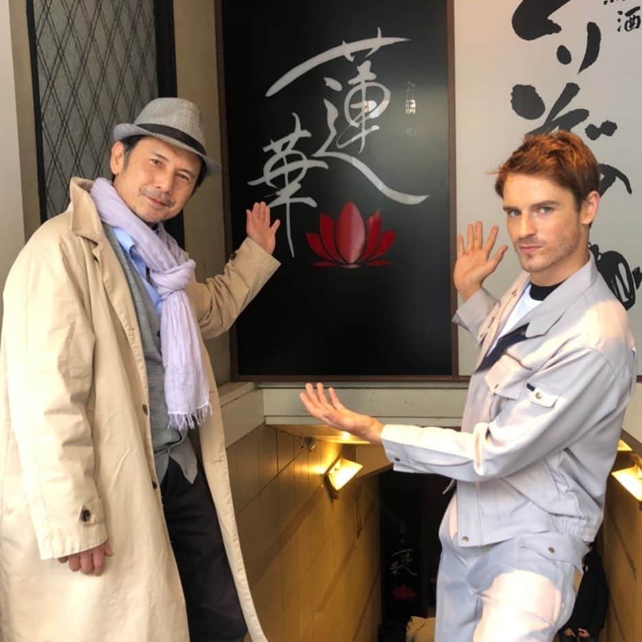 Anton Wormannのインスタグラム：「With Japanese actor AkiyoshiTsujimoto outside #Sushirenge, a member’s only sushi restaurant in Tokyo 🍣🎬  Exciting things to come! 💥🔨  #Shooting #maskoffforthepic @sushirenge」