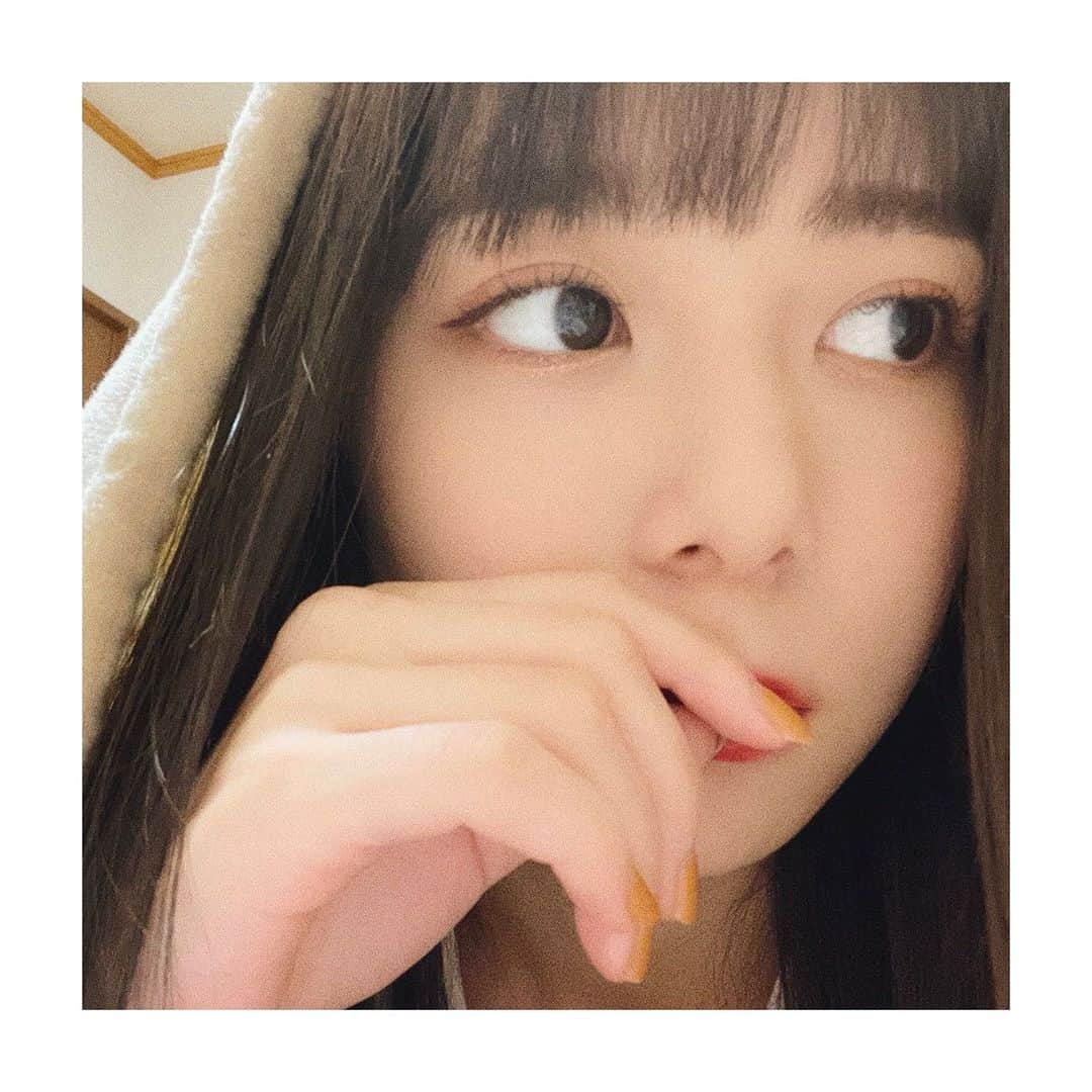 井上玲音さんのインスタグラム写真 - (井上玲音Instagram)「･ ･ この時期、布団に潜り込んじゃう人いない？ ･ 私と一緒だね ･ 布団の安心感すごい😌🤍 ･ （あと今日メイク上手くいった） ･ #布団 #寝るの大好き #juicejuice #井上玲音」2月16日 20時22分 - rei_inoue.official