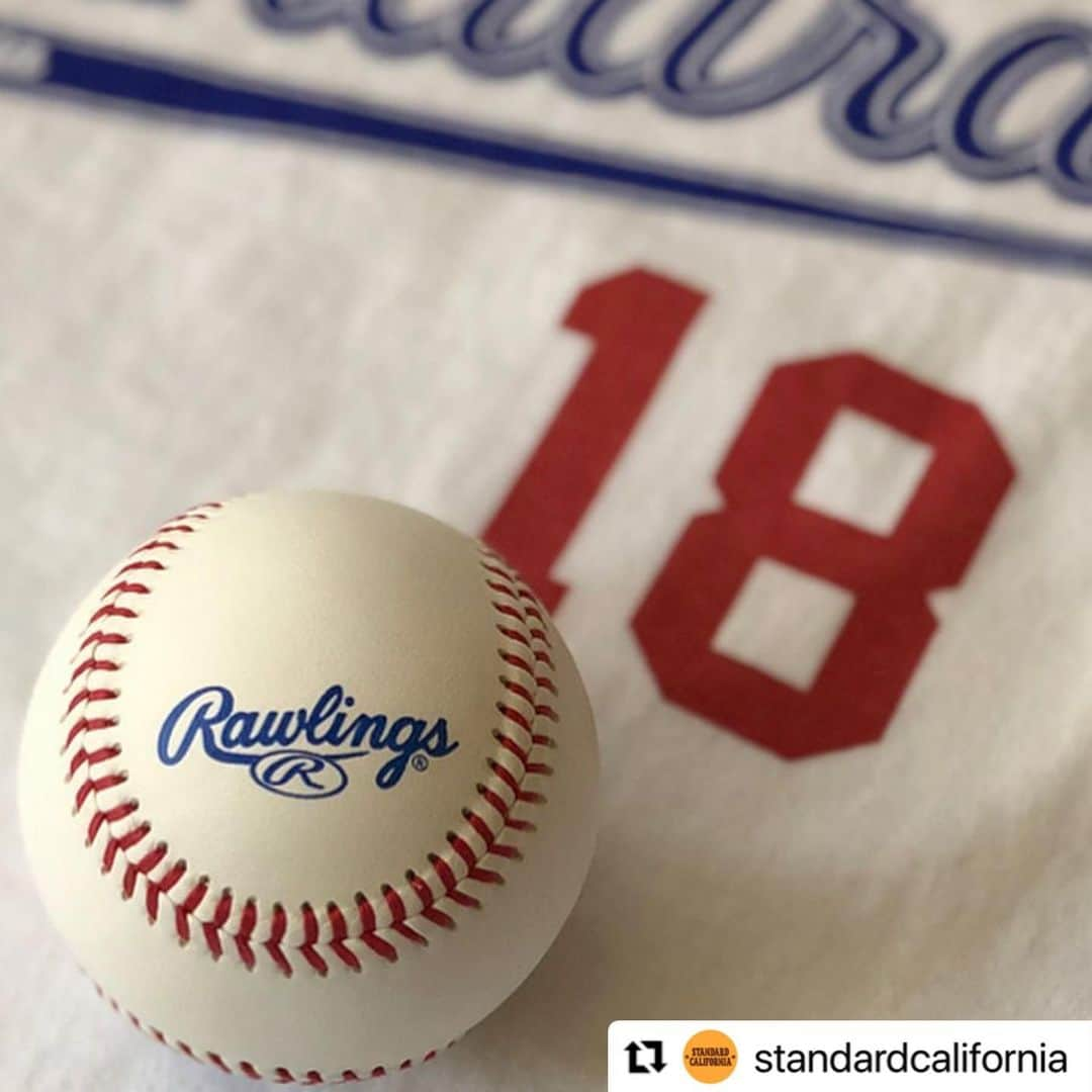 Rawlings Japanさんのインスタグラム写真 - (Rawlings JapanInstagram)「#Repost @standardcalifornia with @make_repost ・・・ 毎年「ファッションとフードのコラボレーション」をテーマにお届けしてきたアニバーサリー企画。  今回はスポーツがテーマなので、18周年を記念したSDロゴの入るRAWLINGSの硬式球がTシャツとセットになります。  アニバーサリーTシャツの発売は2月22日（月）。 皆様お楽しみに。  #standardcalifornia  #スタンダードカリフォルニア #18th #18thanniversary #anniversary #18周年 #anniversarygift #rawlings #ローリングス #baseball #硬式球 #fashion #ファッション @rawlings_japan_llc」2月16日 20時51分 - rawlings_japan_llc