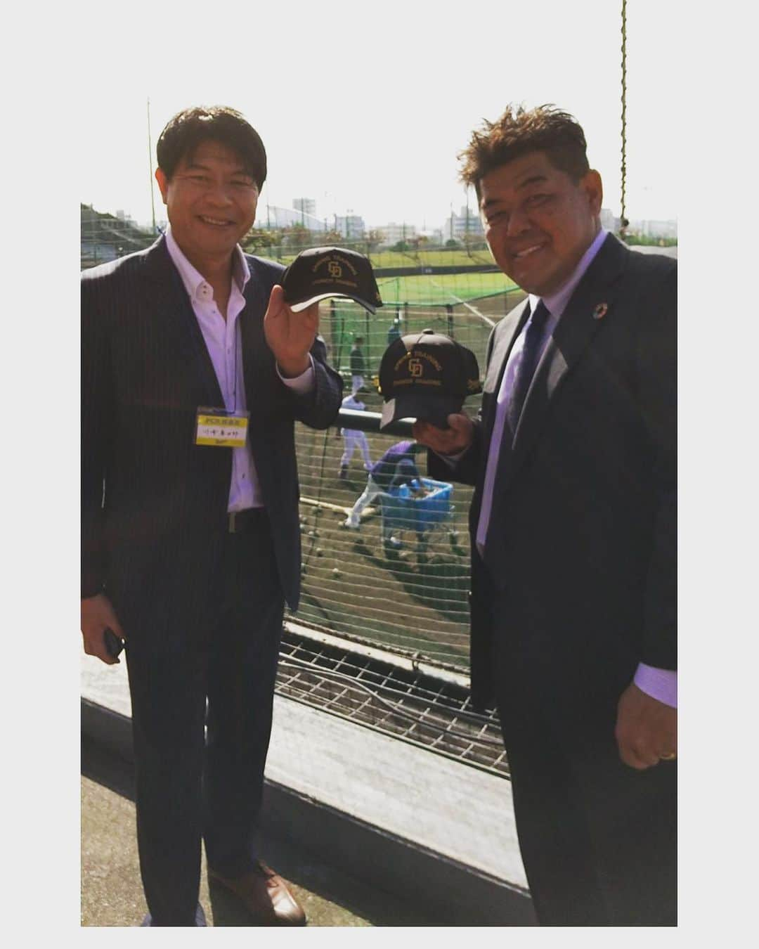 中村紀洋さんのインスタグラム写真 - (中村紀洋Instagram)「. 沖縄キャンプで川崎さんと 解説でした。 . いよいよ野球シーズン到来という感じですね。 コロナ禍で制限がかなりかかっていますが、野球ファンの皆さんに　少しでも. 熱い声を届けられたらと思います！  . #中日ドラゴンズ  #キャンプ  #古巣  #野球  #baseball  #コロナに負けるな  #ファン  #楽しみましょう  #ありがとう  #沖縄 #jsports」2月16日 20時53分 - nakamura_norihiro5