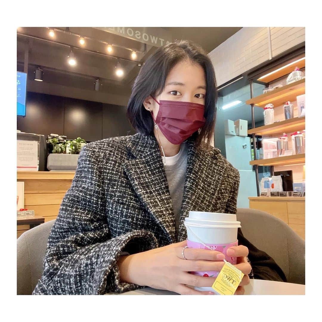 チョン・ユジンさんのインスタグラム写真 - (チョン・ユジンInstagram)「#오랜만에외출🥰 #teatime ☕️」2月16日 20時56分 - eugene__jung