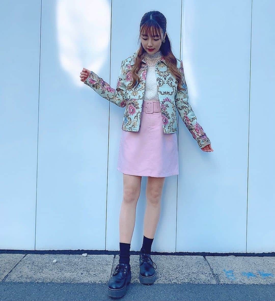 虹川葵のインスタグラム：「・ お気に入りのジャケット♡」