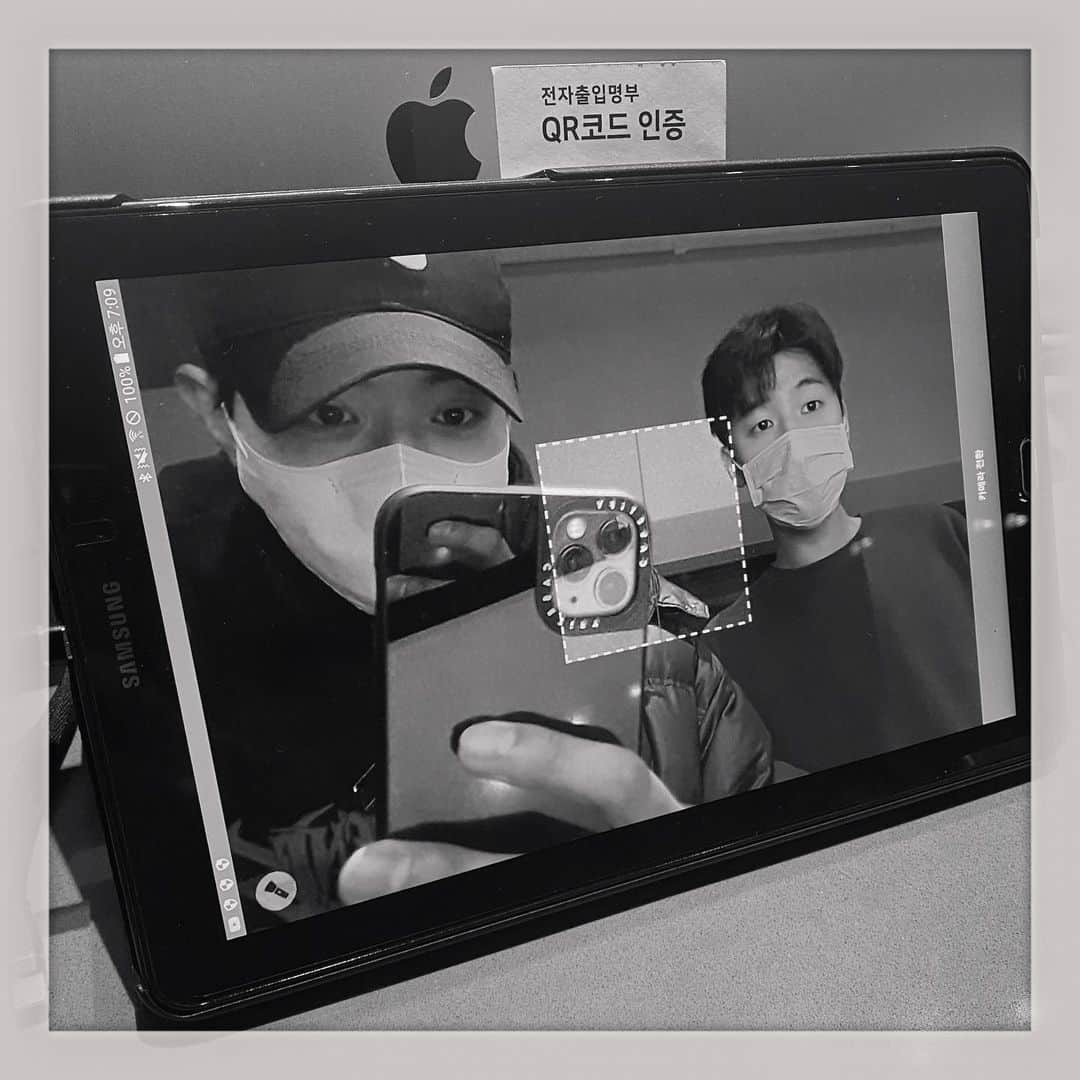 イ・ジョンシンさんのインスタグラム写真 - (イ・ジョンシンInstagram)「#생존신고」2月16日 20時57分 - leejungshin91