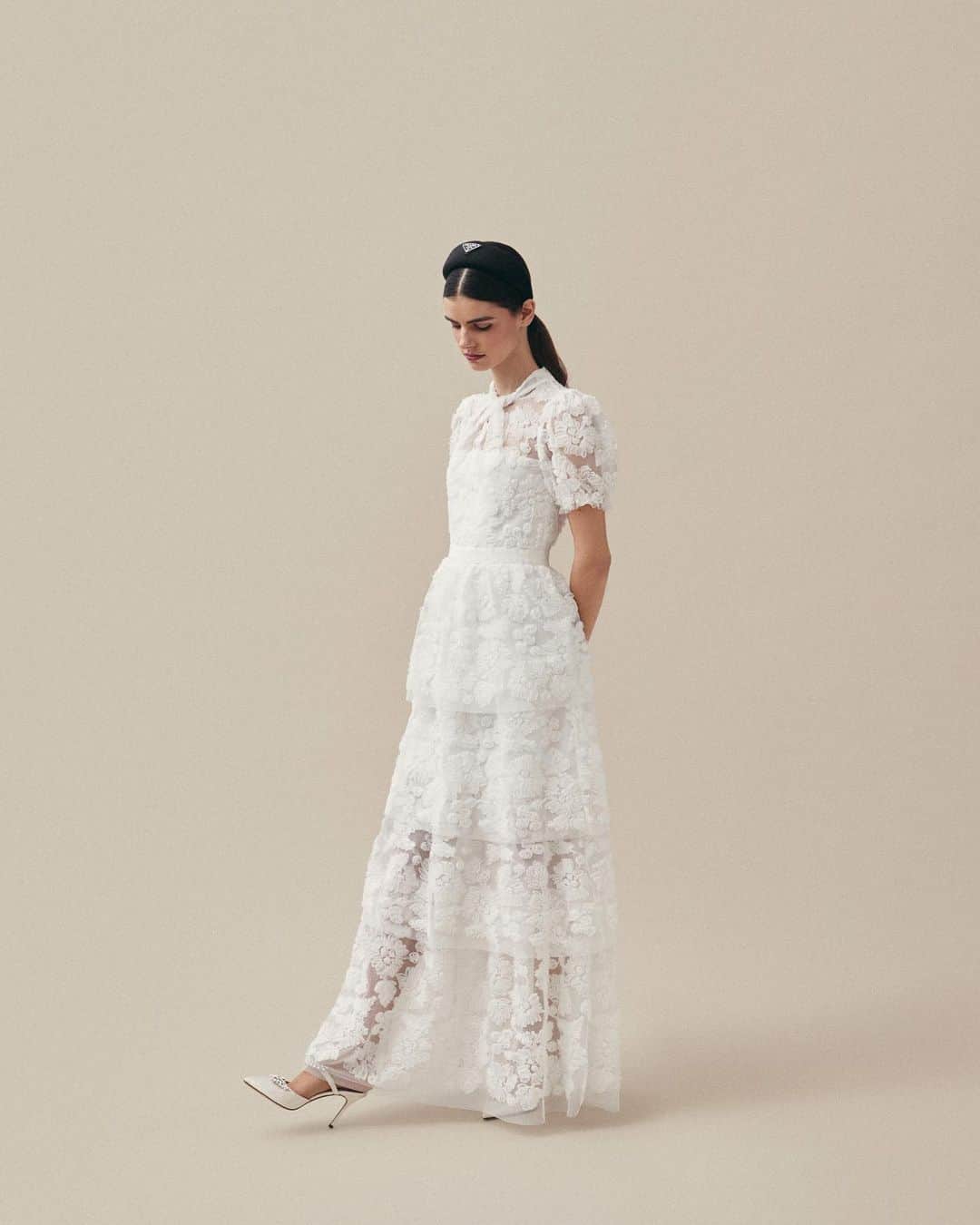 Harrodsさんのインスタグラム写真 - (HarrodsInstagram)「Introducing the LWD, your spring/summer alternative to the LBD. Exclusive to Harrods, @MrSelfPortrait’s pristine white lace collection needn't only be reserved for brides-to-be.  Head to our link in bio to shop Little White Dresses.  #Harrods #HarrodsFashion   Our stores are closed but you can still discover the #WorldOfHarrods through Personal Shopping and online at harrods.com.」2月16日 21時03分 - harrods