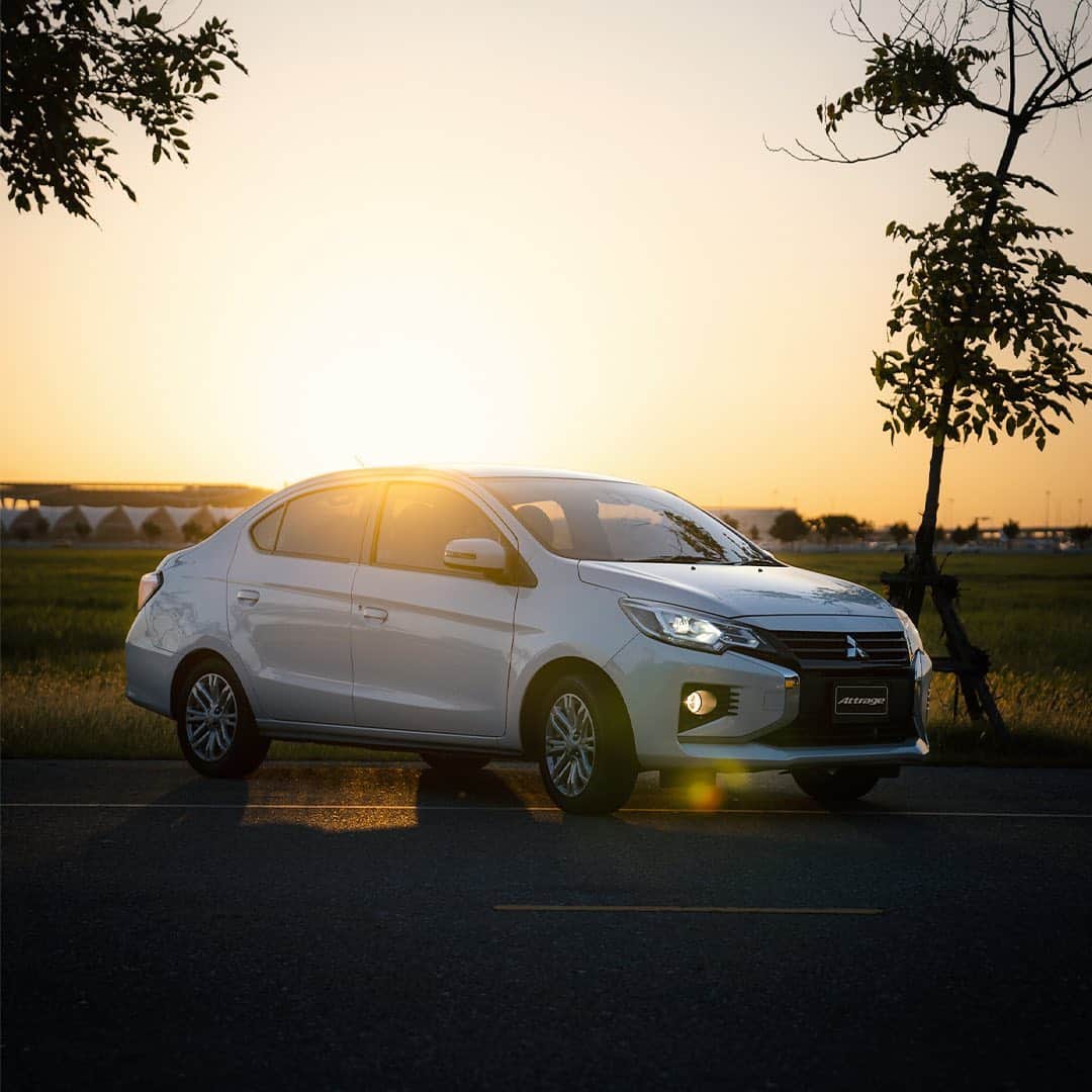 Mitsubishi Motors Thailandのインスタグラム：「“Sunrises always bring a good start” ชาร์จพลังให้เต็มที่ แล้วไปใช้ชีวิตให้สนุกกันต่อ กับ Mitsubishi Attrage  #MitsubishiMotorsThailand #MitsubishiMotors #MitsubishiCityCar #Attrage #citycar #carlifestyle  #automotivephotography #carstagram」