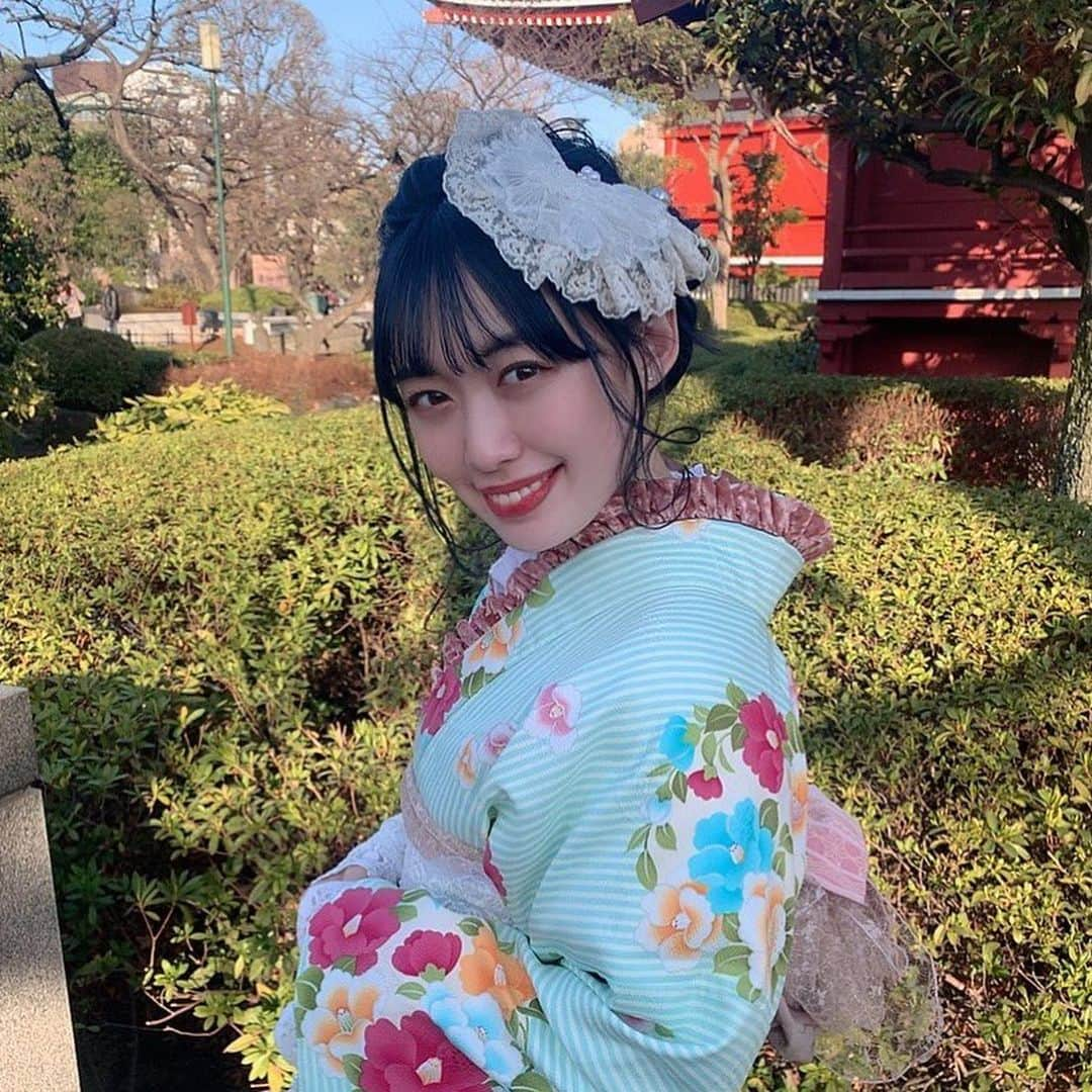 WhiteLaceさんのインスタグラム写真 - (WhiteLaceInstagram)「2/14((日) しぃちゃん生誕＆成人記念  #浅草 #asakusa  #着物 #kimono  #vasara #振袖 #振袖着付け #vasara浅草寺店 #レトロモダン #着物レンタル #vasara浅草本店  #アイドル #idol #pretty #girls #love #  #偶像 #可爱的 #小女孩 #ZOKU #whitelacezoku #ホワイトレースゾク #富岡志織 #しぃちゃん #着崎花梨 #かりん #琴子 #こっちゃん」2月16日 21時15分 - whitelace2014