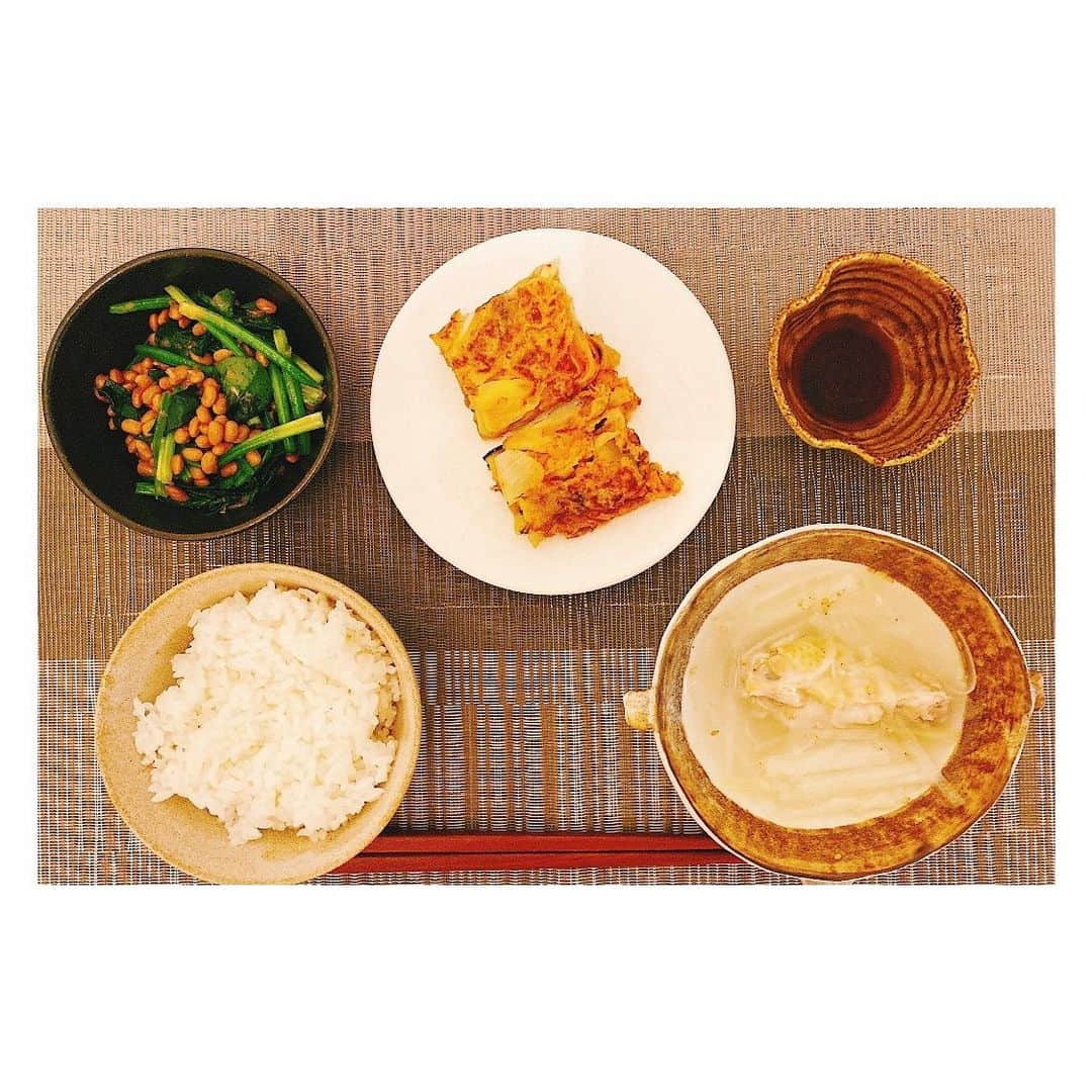 加藤ナナさんのインスタグラム写真 - (加藤ナナInstagram)「﻿ 今日の　#かとうごはん　生配信の﻿ テーマはお家で出来る簡単韓国料理🇰🇷💕﻿ ﻿ ・舞茸とツナとキムチのチヂミ﻿ ・参鶏湯風スープ﻿ ・納豆とほうれん草のナムル﻿ ﻿ を作ったよ✨﻿ とっても、簡単で美味しいので﻿ 気になる方はYouTubeアーカイブも﻿ あるのでぜひに❤︎﻿ ﻿ #夕飯　#韓国料理」2月16日 21時23分 - katouchan