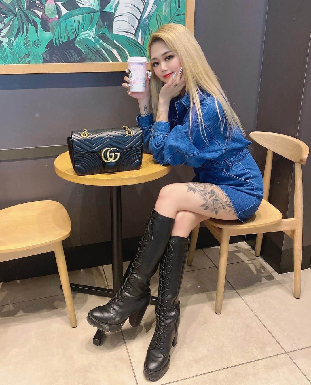 HIRANOAMIさんのインスタグラム写真 - (HIRANOAMIInstagram)「誰でもバービーちゃんに なれるワンピース🎀👱🏻‍♀️💗 . スタバのカップが 桜になってて可愛かった🌸 . Onepiece #EGOIST Shoes #EGOIST Bag #GUCCI . #あみ私服#あみしふく#春コーデ #ootd#mycode#codinate#SS #Spingcode#Springstyle #EGOIST#GUCCI#dayoff」2月16日 21時27分 - ___xxamigramxx