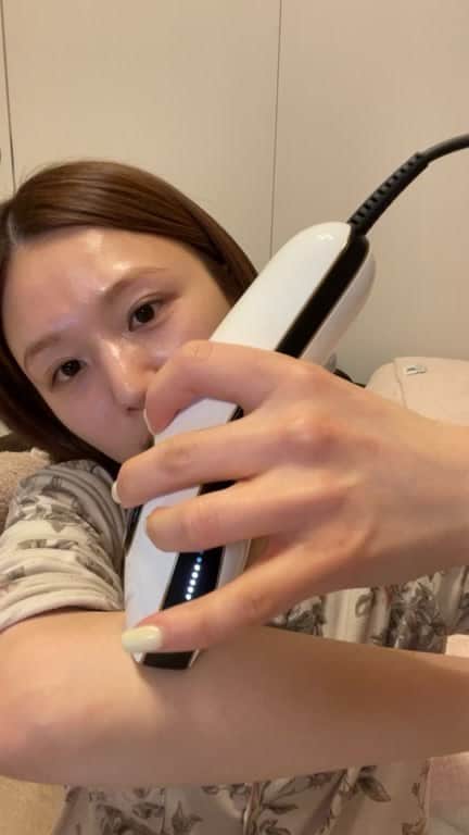 ひよんのインスタグラム：「お家でできる脱毛器のスムーズスキンピュアを紹介させていただいたよ🧡🧡 ひよんは医療脱毛をしてるけど、これからこのスムーズスキンも併用しようと思ってるよ☺️！詳しくはライブみてみてね😍  @smoothskinjp」
