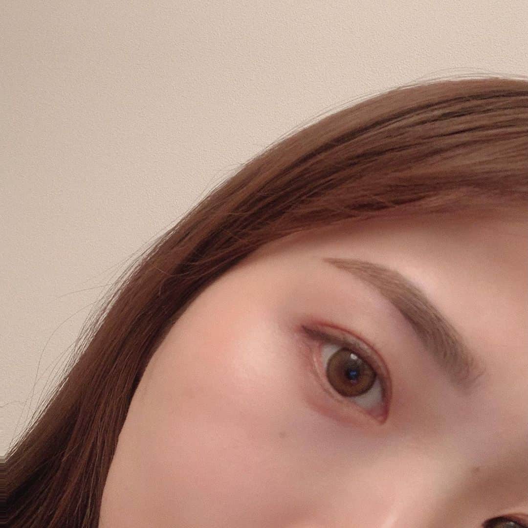 のインスタグラム：「𓂃 𓈒 𓂂𓏸  先日、ずっと気になってた眉毛サロンへ♡  自眉を生かして自分の骨格に合った形にしてもらいました🤍 プロに任せて本当よかった😭✨  WAX脱毛でつるつる✨ 眉毛の悩みが解消されてお手入れが楽になったよ最高…🥺♡ @vanish_eyebrow   #eyebrow #instabeauty #daikanyama #eyebrowsalon #アイブロウ #アイブロウサロン #アイブロウメイク #メンテナンスday #眉メイク #眉毛メイク #眉毛サロン #眉毛ワックス #眉毛スタイリング #眉毛デザイン #美容day #美容好きな人と繋がりたい」