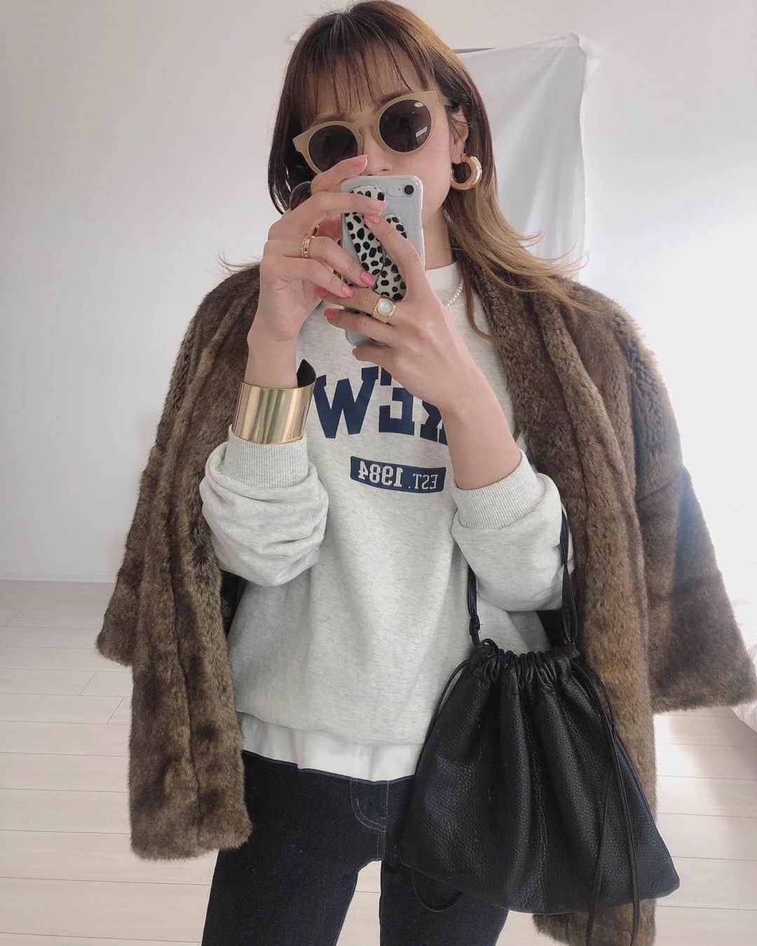 Arco-Irisのインスタグラム：「ステキなコーデのご紹介です❗️⠀ .⠀ #Repost @kaochang_luuさま、ありがとうございます✨⠀ ・⠀ ・⠀ ◻︎ 画像をタップで商品ページへGO☝️⠀ ◻︎ @arco_iris.shopからショップURLへ﻿☝️⠀ ◻︎LINE友達登録で10％OFFクーポンプレゼント（ショップのLINE ID）🎁 → @arco-iris⠀ ・⠀ ・⠀ - - - - - - - - - - - - - - - - - -⠀ 4032円(税込)⠀ - - - - - - - - - - - - - - - - - -⠀ .⠀ 皆様のコーデのポスト、お待ちしております。⠀ ぜひ、当店アカウントを画像にタグ付けし、#アルコイリス のハッシュタグでご紹介ください🙏⠀ .⠀ 当店アカウントで皆様のコーデをご紹介させていただきます❗️」
