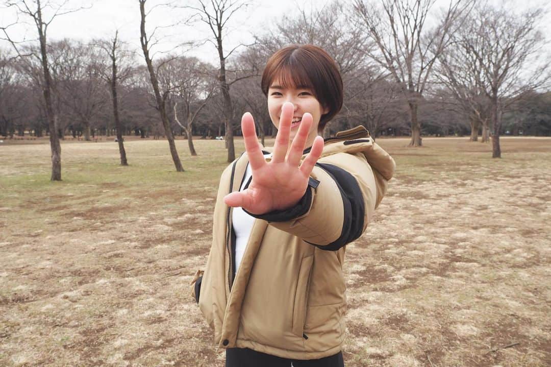 ほなみのインスタグラム：「. ✌️ 今日もおつかれさま♡ . １日１日理想の自分に近づいていこう☺︎  明日もみんなでえいえいお〜！！ .」