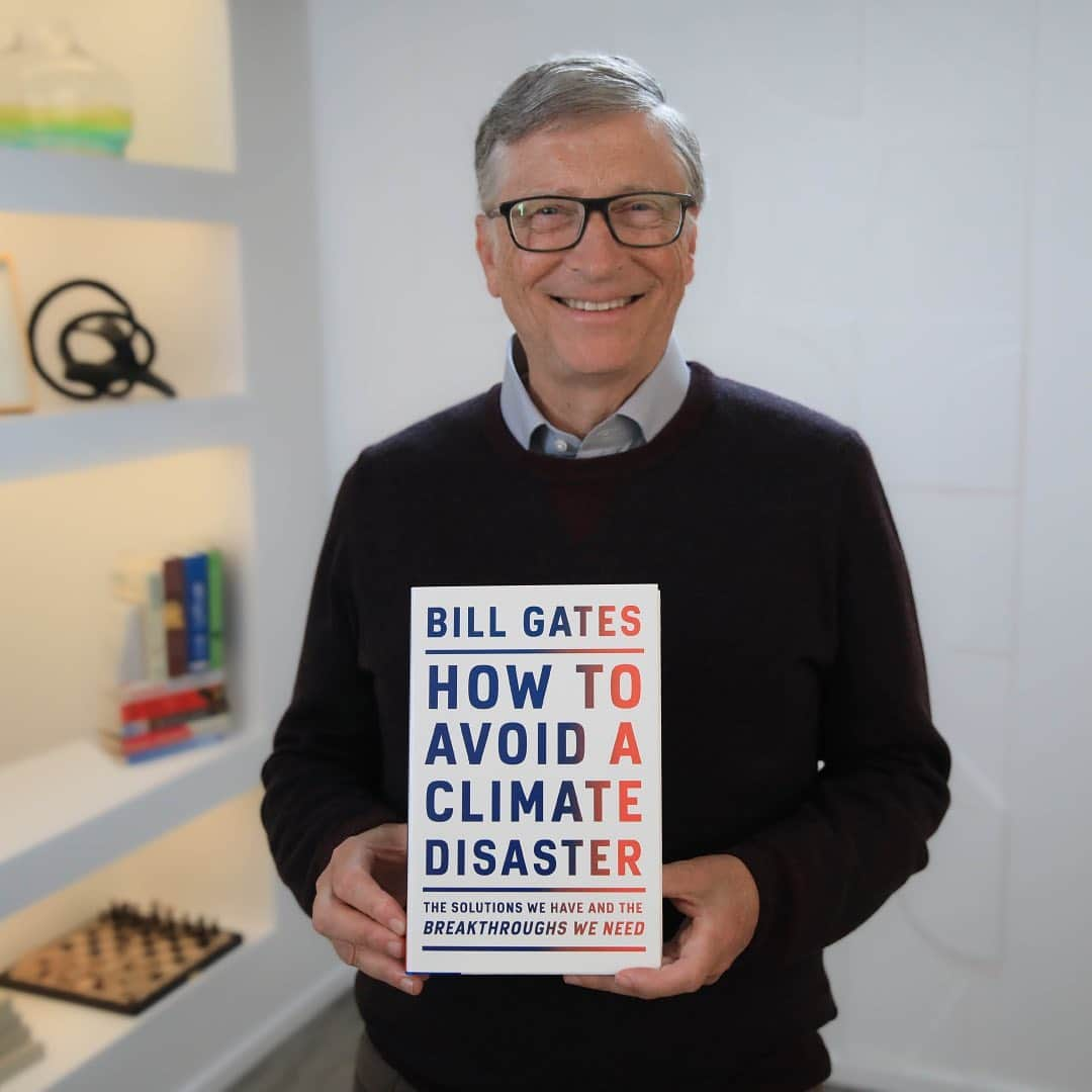 ビル・ゲイツさんのインスタグラム写真 - (ビル・ゲイツInstagram)「How to Avoid a Climate Disaster is available now. I hope you’ll check out the book, but more importantly, I hope you’ll do what you can to help keep the planet livable for generations to come.」2月16日 22時20分 - thisisbillgates