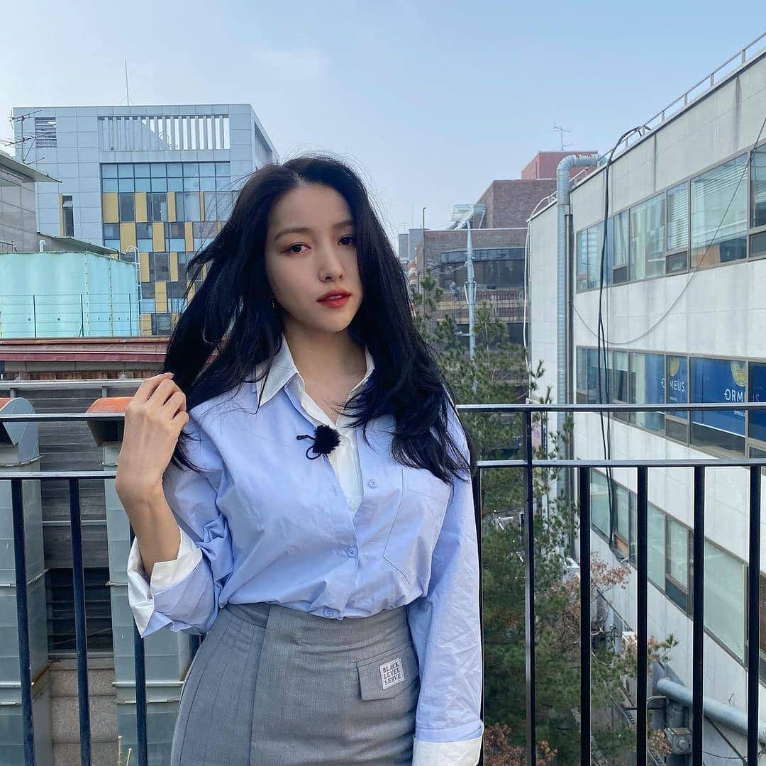 ソウォンのインスタグラム：「OMG I MISSED HER SO MUCH🥺❤❤❤😭 #여자친구 #소원 #GFRIEND #SOWON」