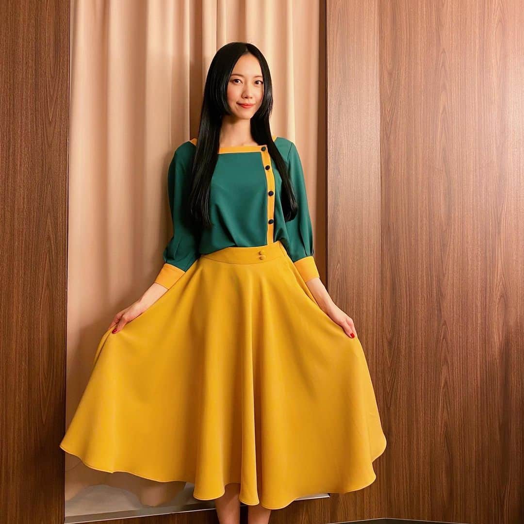 齋藤明里のインスタグラム：「. 『THE ZOOM 麺をすする人びと』衣装🍜 . #qtta  #starblinc」