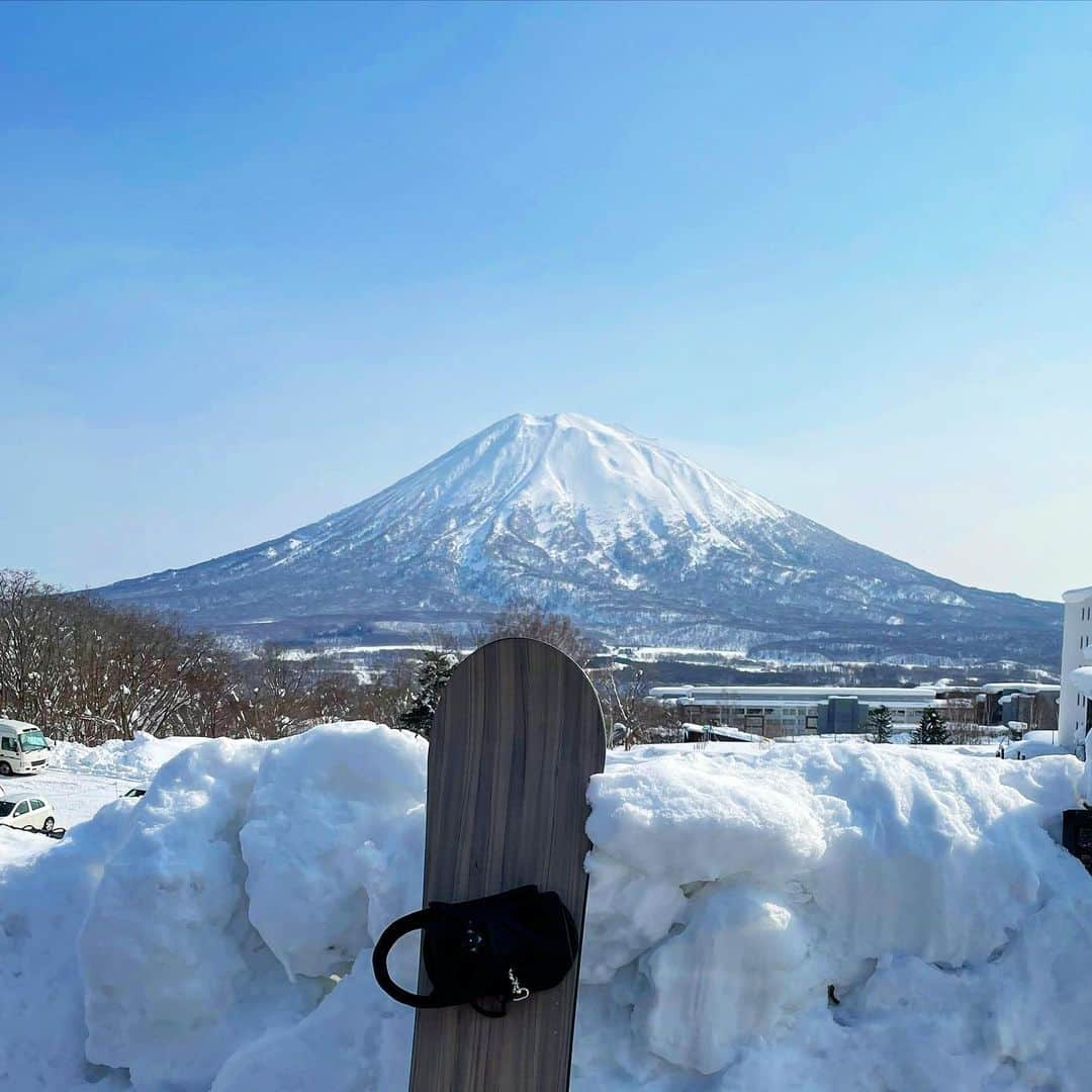 南美沙さんのインスタグラム写真 - (南美沙Instagram)「羊蹄山てなんかパワーもらえる🗻」2月16日 23時27分 - miee.misa