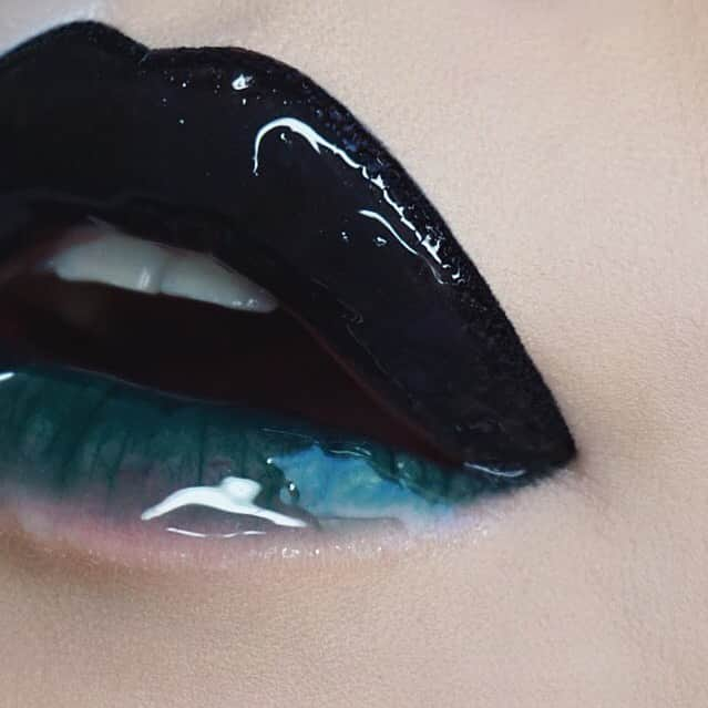 Sayaka Obaraのインスタグラム：「💚🖤 . . #meltcosmetics #meltbane #meltblow」