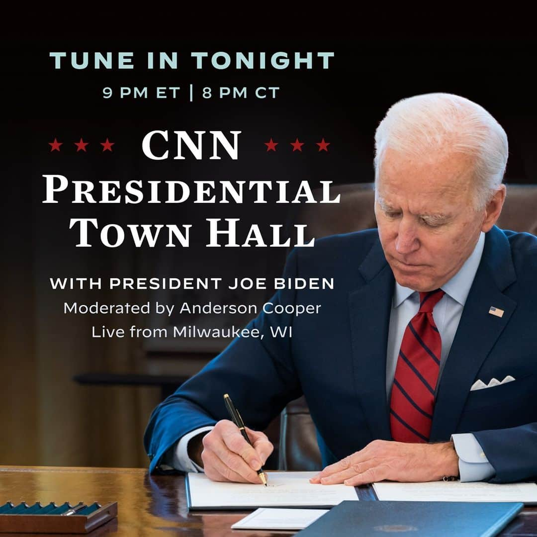 The White Houseさんのインスタグラム写真 - (The White HouseInstagram)「Tonight, President Biden will answer Americans’ questions at a CNN Town Hall. Tune in at 9 PM ET / 8 PM CT to watch live.」2月17日 10時15分 - whitehouse