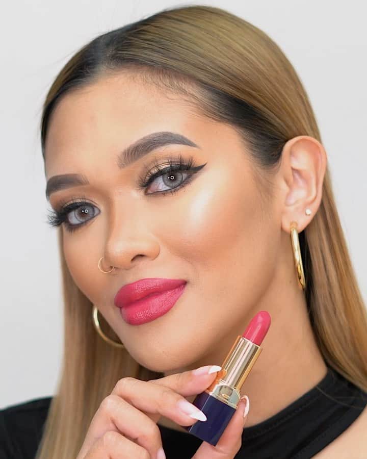 Motives Cosmeticsのインスタグラム：「The Pure Love Lip Set and our MUAH Vanilla Lip Scrub are a match made in heaven 💋 @che.mosley shows us all the shades in motion. You can get all 4 full-sized lipsticks for 30% off right now at motivescosmetics.com 🖤」
