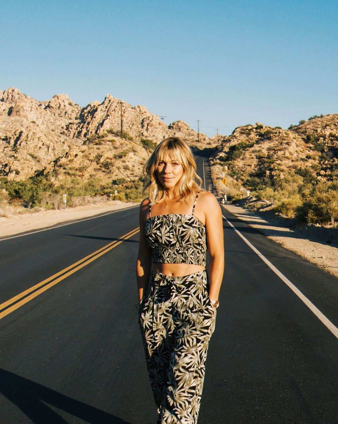 ボルコムのインスタグラム：「Powerfully feminine and as versatile as a California day ✨ #taptoshop the @xococoho X @volcomwomen's collection that was designed with the city to beach lifestyle in mind 🌵 Swipe up in the stories for the collection 💗 #TrueToThis #VolcomXCocoho」