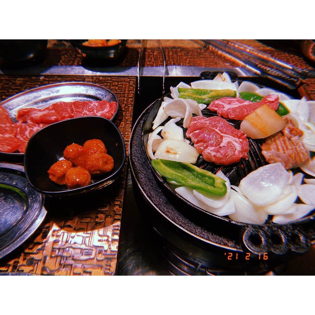 林唯衣さんのインスタグラム写真 - (林唯衣Instagram)「いってらっしゃい、なかし！！！！！ゴーヤパンツとハッピーポンコツな新婚生活を♡♡♡   #今日は玉ねぎをこぼしていた　#谷口と共にポンコツ会東京支部開設　#絶対会いたくない　#とりあえず手作りと見せかけたおわたクッキーより東京の美味しいクッキーを送れ　#マイナスファンってなに？　@smilesmrn @ak503011」2月17日 9時21分 - yui__hayashi