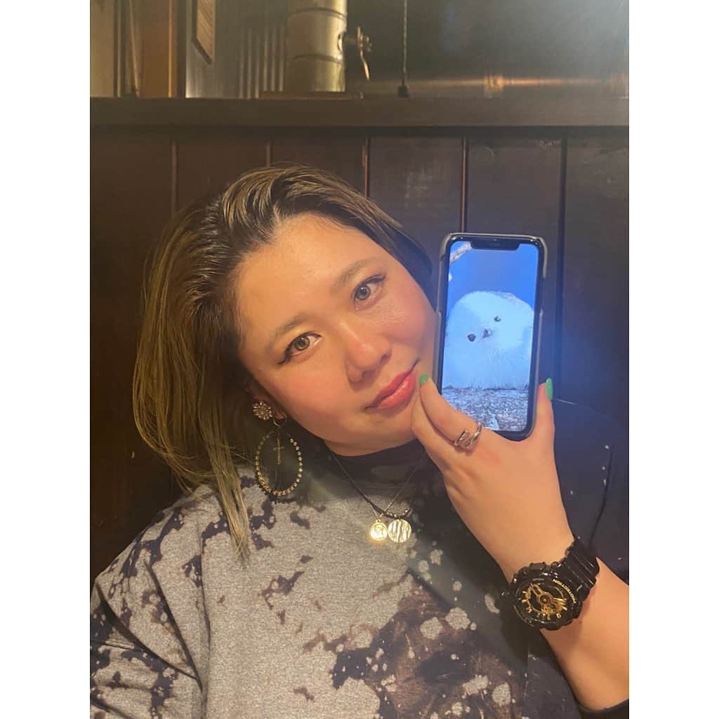 林唯衣さんのインスタグラム写真 - (林唯衣Instagram)「いってらっしゃい、なかし！！！！！ゴーヤパンツとハッピーポンコツな新婚生活を♡♡♡   #今日は玉ねぎをこぼしていた　#谷口と共にポンコツ会東京支部開設　#絶対会いたくない　#とりあえず手作りと見せかけたおわたクッキーより東京の美味しいクッキーを送れ　#マイナスファンってなに？　@smilesmrn @ak503011」2月17日 9時21分 - yui__hayashi