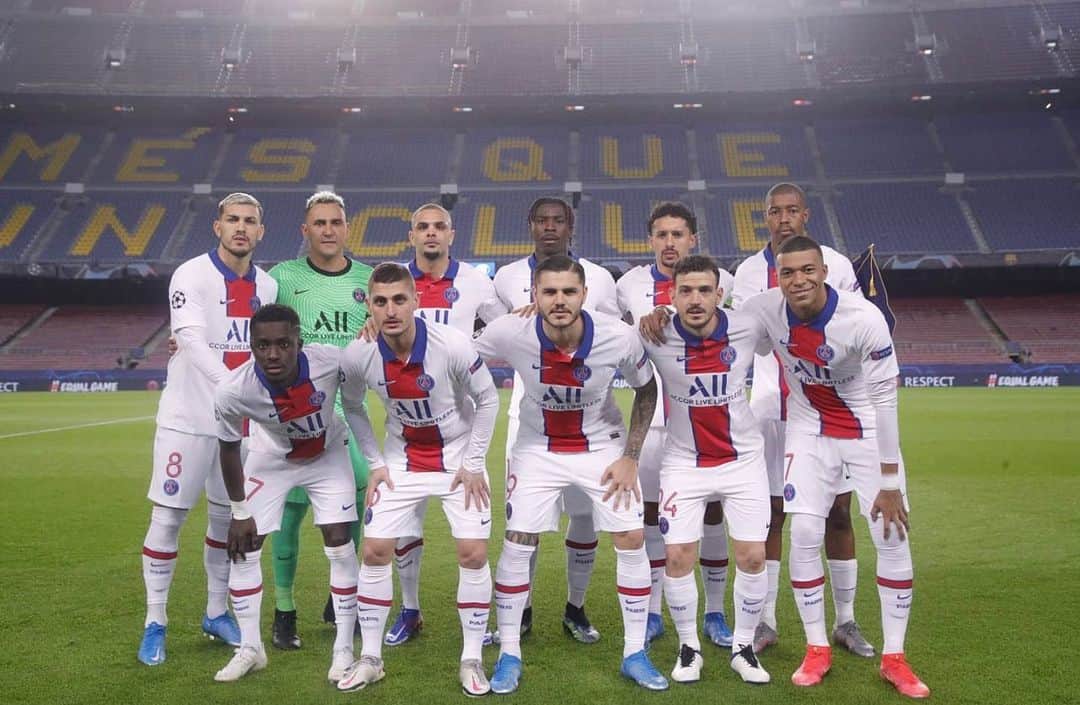 レアンドロ・ダニエル・パレデスのインスタグラム：「Hermosa noche 👏🏽❤️💙 @psg」