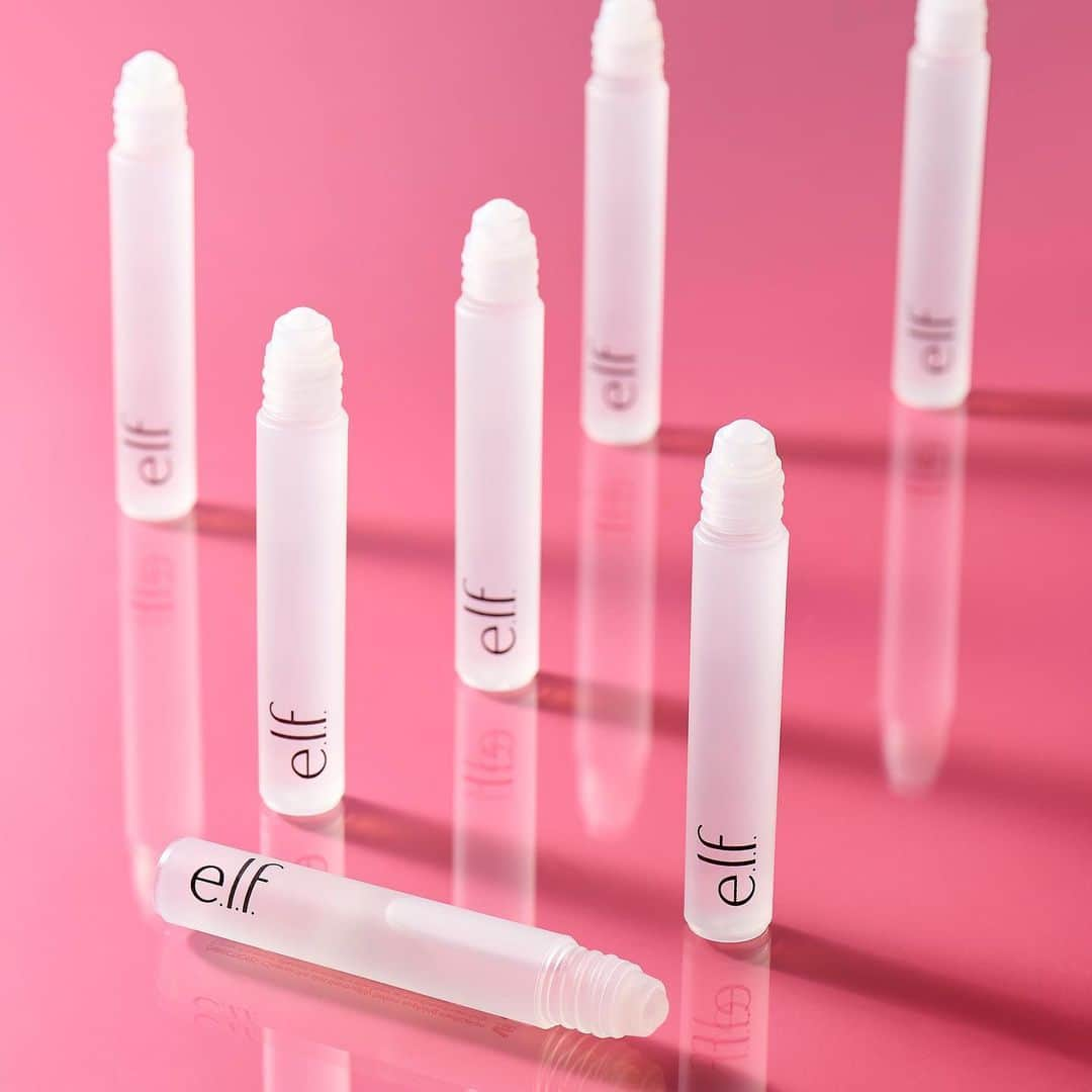 e.l.f.さんのインスタグラム写真 - (e.l.f.Instagram)「This product is a life saver 🙌 Acne Fighting Spot Gel is packed with active ingredients salicylic acid, camphor and tea tree, to help dry breakouts and kill bacteria. Plus, witch hazel, green tea and aloe to hydrate the skin and soothe swelling 💗  Tap to shop for $3! #eyeslipsface #elfingamazing #elfcosmetics #crueltyfree #vegan」2月17日 9時41分 - elfcosmetics