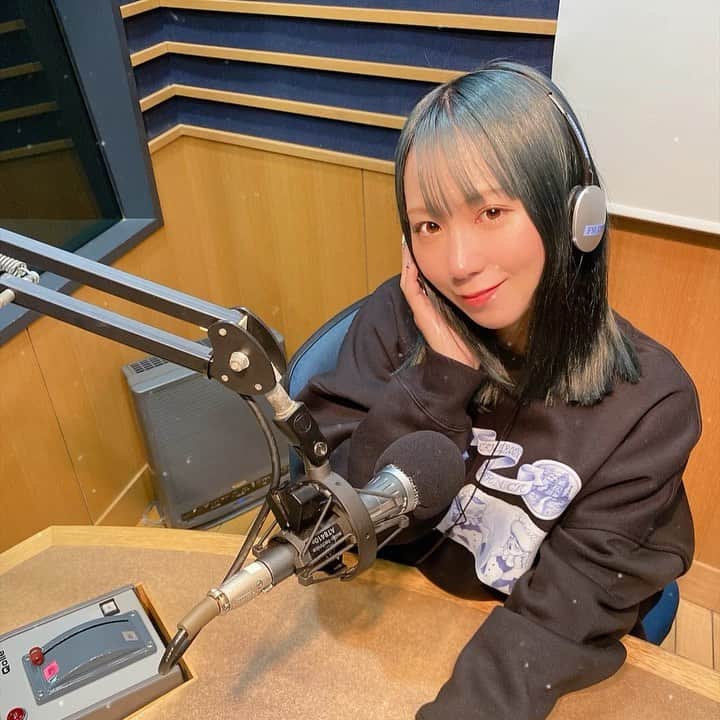杉山優華のインスタグラム：「🎧🎧🎧 . . . . .  #おしゃれ #いいね #コーデ #ダイエット #フォロー #撮影 #美容 #今日のコーデ #フォローミー #お洒落 #オシャレ #日常 #コスメ #韓国 #韓国ファッション #fashion #ootd #love #instagood #photooftheda #fashion #beautiful #happy #cute #tbt #like4like #followme #picoftheday #follow #ファッション」