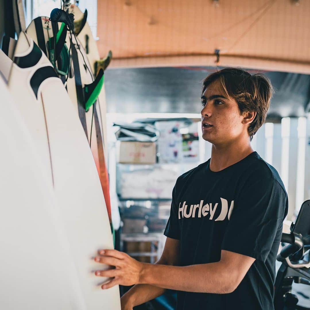 hurleyさんのインスタグラム写真 - (hurleyInstagram)「Make the choice for a new t-shirt easy. Shop all our classic logo tees online now on Hurley.com.」2月17日 10時03分 - hurley