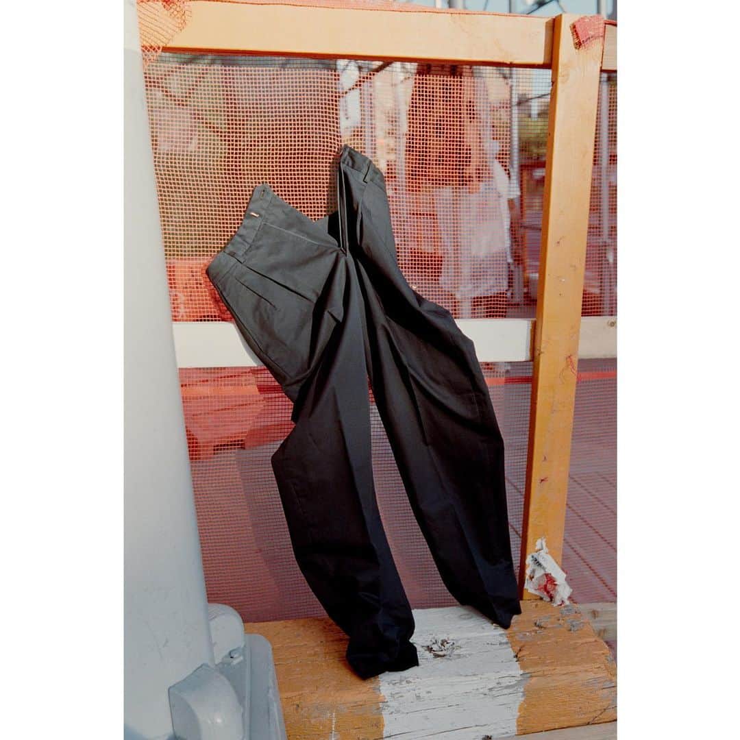 サワ タカイさんのインスタグラム写真 - (サワ タカイInstagram)「Pleated Trouser in Black Lt. Weight Chino  #sawatakai #ss2021 #ss21 #springsummer2021」2月17日 10時13分 - sawatakai_official