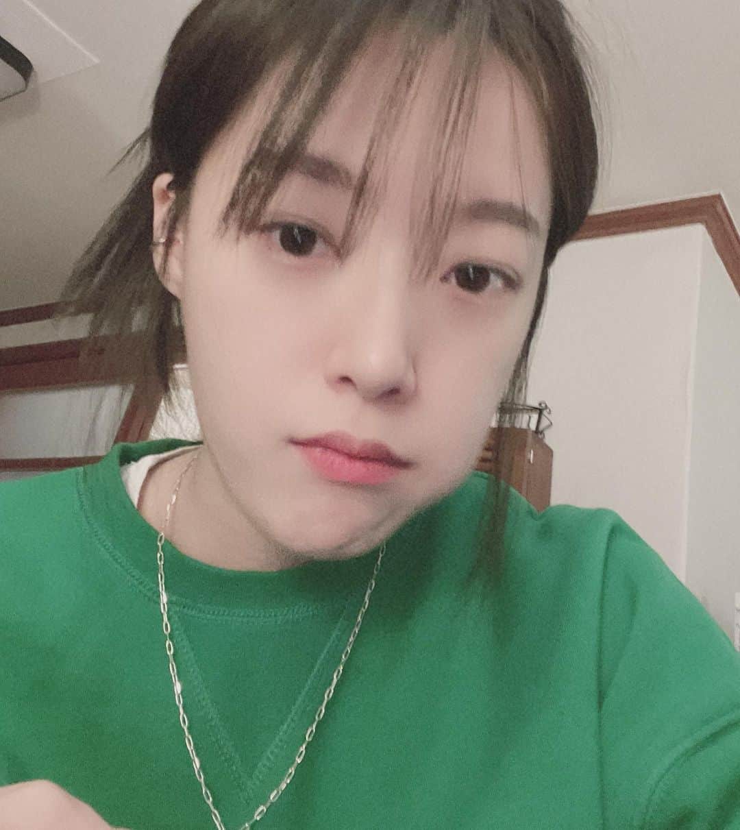 ナリ のインスタグラム：「얌냠얌냠얌얌냠😅🍣 #췌밥머거요」